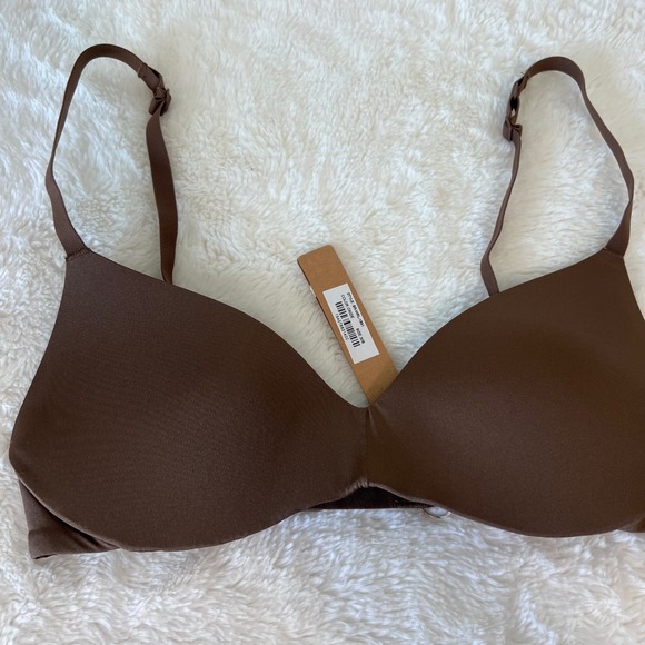 SKIMS Other - Skims Women's Fits Everybody Wireless Bra Oxide Brown Size 30B NWT